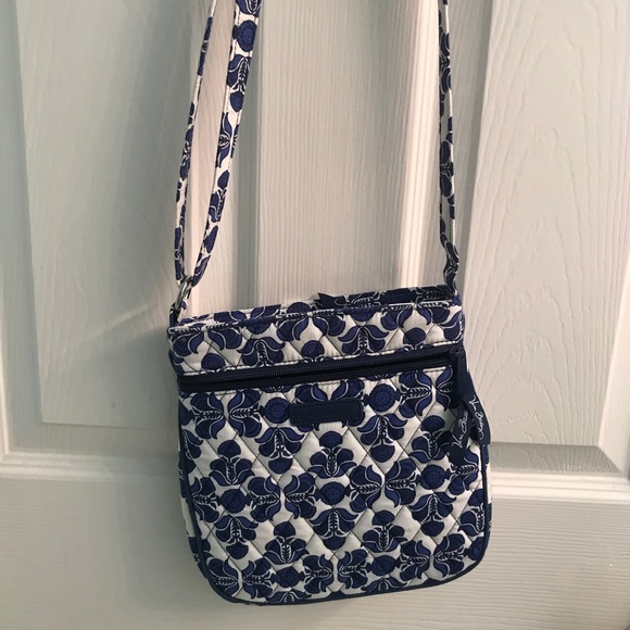 VERA BRADLEY SATCHEL - Picture 1 of 4